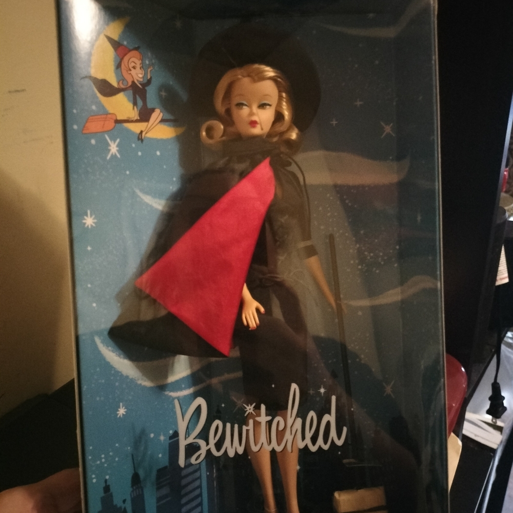 Bewitched Barbie 2010 Pink Label Mattel V0439 Doll - NRFB